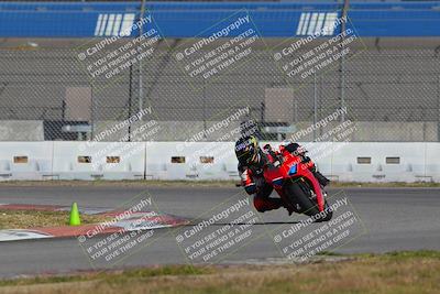 media/Nov-26-2022-Fastrack Riders (Sat) [[b001e85eef]]/Level 2/Session 3 Outside Turn 9/